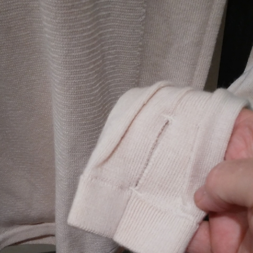 Women's Lululemon 100% Merino Wool Sweater - Picture 5 of 9